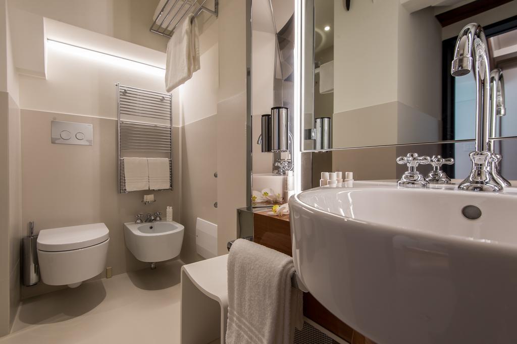 Luxury One-Bedroom Apartment View no smoking,325737169:JPEG